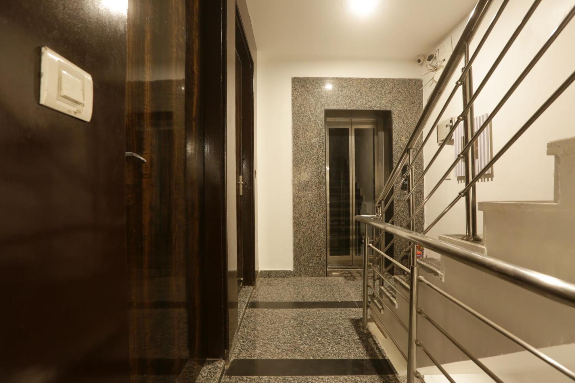 Hotel Aerostay Residency Igi Airport Delhi Нью-Делі Екстер'єр фото